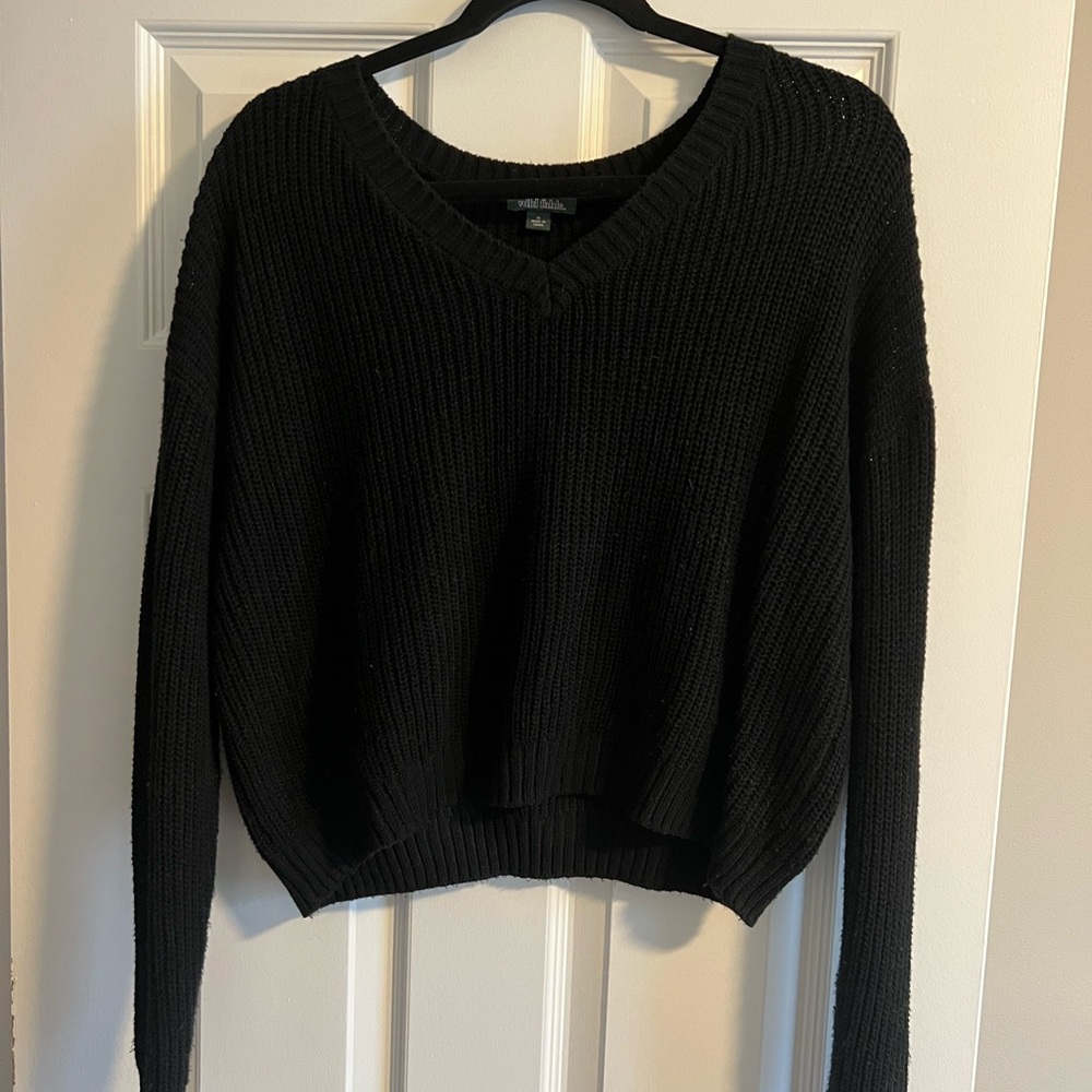 Black V-Neck Crop Sweater